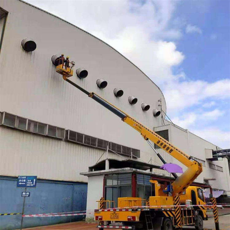 西流河镇高空作业车出租服务：专业广告牌安装解决方案