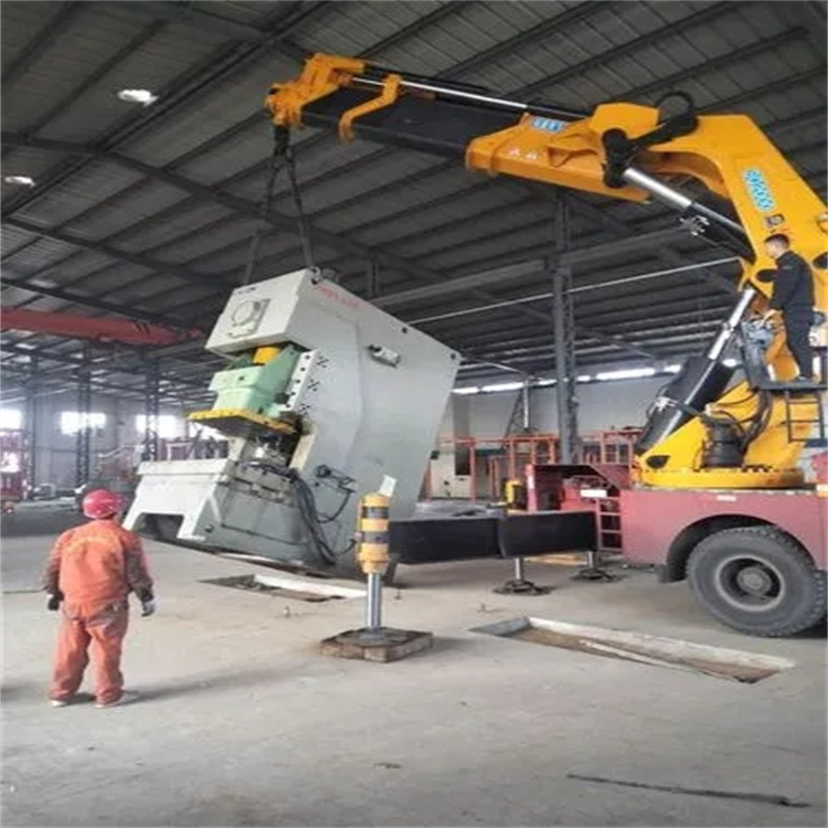 西流河镇80吨折臂吊车出租附近电话