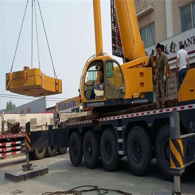 西流河镇当地吊车出租|机器吊装|75吨|工厂搬迁服务