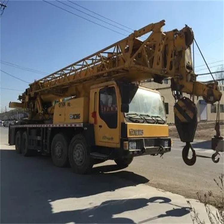 西流河镇哪里有专业吊车出租